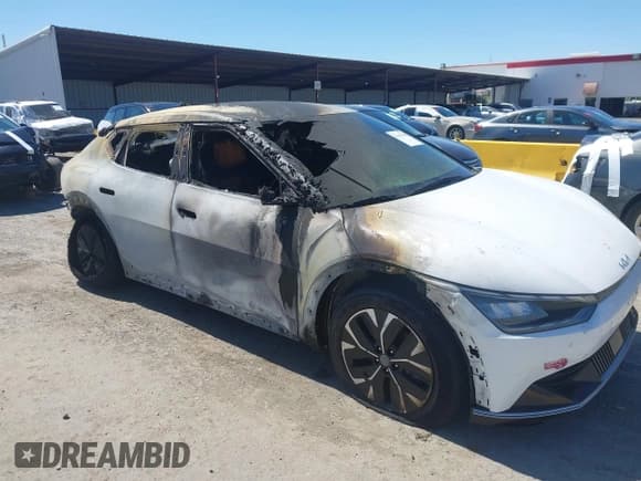 ✅ 2022 Kia EV6 Wind • VIN: KNDC34LA9N5068372 • Lot: 43145108. Listed on IAAI with Not provided. Free auction sales archive from the USA and detailed vehicle history report at DreamBid. Image 6.