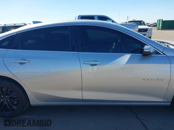 ✅ 2017 Chevrolet Malibu LT • VIN: 1G1ZE5ST6HF185430 • Lot: 43454647. Listed on IAAI with 142,082 mi. Free auction sales archive from the USA and detailed vehicle history report at DreamBid. Image 14.