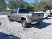 ✅ 2006 Chevrolet Silverado 2500HD Work Truck • VIN: 1GCHC23U06F122366 • Lot: 43701699. Wystawiony na IAAI z przebiegiem 330 993 mil. Bezpłatny archiwum sprzedaży aukcyjnych z USA i szczegółowy raport historii pojazdu na DreamBid. Zdjęcie 3.