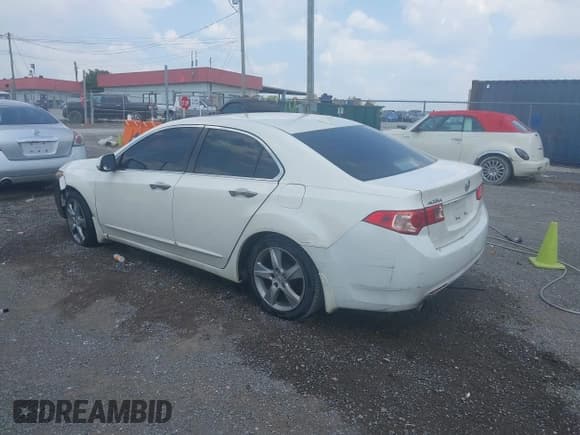 ✅ 2011 Acura TSX • VIN: JH4CU2F6XBC004310 • Lot: 42410553. Listed on IAAI with 260,048 mi. Free auction sales archive from the USA and detailed vehicle history report at DreamBid. Image 3.