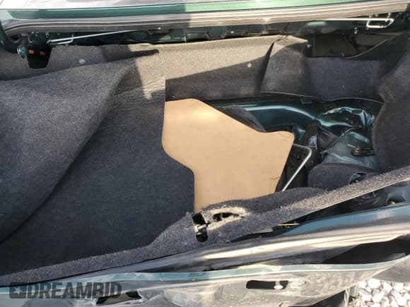 ✅ 2001 Mazda MX-5 Miata • VIN: JM1NB353010209597 • Лот: 76265774. Опубликован ранее на Copart с пробегом 109 509 миль. Бесплатный доступ к архиву аукционных продаж из США и подробный отчёт об истории автомобиля на DreamBid. Изображение 10.