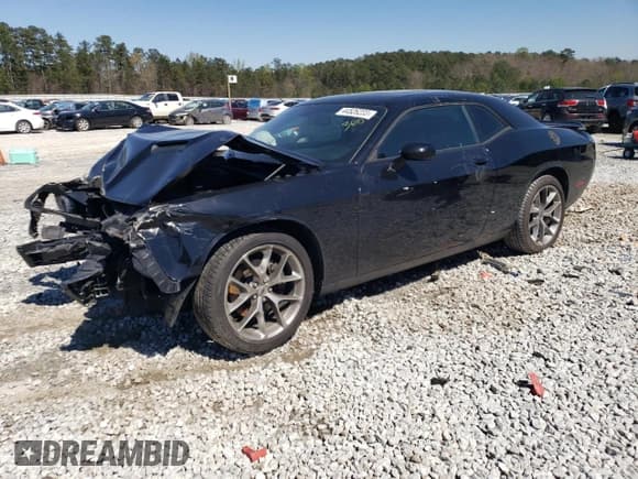 ✅ 2020 Dodge Challenger SXT • VIN: 2C3CDZAG2LH211125 • Lot: 44526233. Wystawiony na Copart z przebiegiem 23 482 mil. Bezpłatny archiwum sprzedaży aukcyjnych z USA i szczegółowy raport historii pojazdu na DreamBid. Zdjęcie 1.