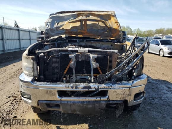 ✅ 2008 Chevrolet Silverado 2500HD 1LT • VIN: 1GCHK29698E172784 • Lot: 56011495. Wystawiony na Copart z przebiegiem Nie podano. Bezpłatny archiwum sprzedaży aukcyjnych z USA i szczegółowy raport historii pojazdu na DreamBid. Zdjęcie 5.