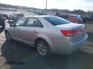 ✅ 2012 Lincoln MKZ • VIN: 3LNHL2JC1CR810168 • Lot: 43772117. Wystawiony na IAAI z przebiegiem 58 051 mil. Bezpłatny archiwum sprzedaży aukcyjnych z USA i szczegółowy raport historii pojazdu na DreamBid. Zdjęcie 3.