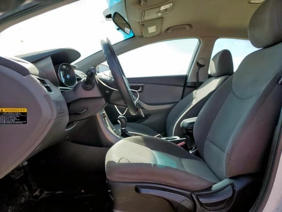 ✅ 2014 Hyundai Elantra Limited • VIN: 5NPDH4AE1EH500058 • Lot: 91993625. Listed on Copart with 118,509 mi. Free auction sales archive from the USA and detailed vehicle history report at DreamBid. Image 7.