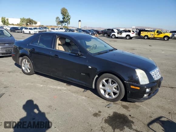 ✅ 2005 Cadillac STS • VIN: 1G6DC67A250124128 • Lot: 72842524. Wystawiony na Copart z przebiegiem 98 535 mil. Bezpłatny archiwum sprzedaży aukcyjnych z USA i szczegółowy raport historii pojazdu na DreamBid. Zdjęcie 4.