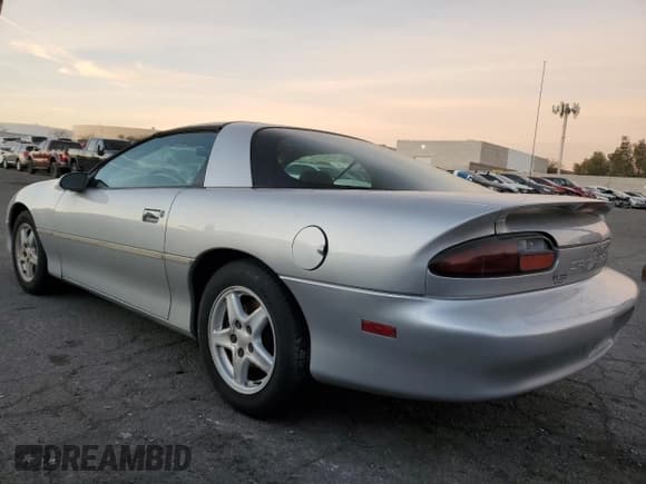 ✅ 1998 Chevrolet Camaro • VIN: 2G1FP22K9W2122758 • Lot: 43294975. Listed on Copart with 141,197 mi. Free auction sales archive from the USA and detailed vehicle history report at DreamBid. Image 2.