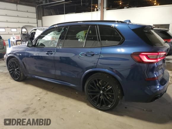 ✅ 2021 BMW X5 M50i • VIN: 5UXJU4C08M9D76492 • Lot: 80732315. Wystawiony na Copart z przebiegiem 57 091 mil. Bezpłatny archiwum sprzedaży aukcyjnych z USA i szczegółowy raport historii pojazdu na DreamBid. Zdjęcie 2.