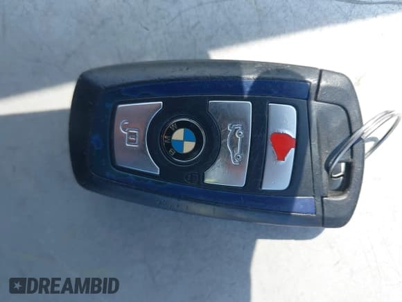 ✅ 2014 BMW 4 Series 435i • VIN: WBA3R1C53EK193043 • Lot: 43181059. Wystawiony na IAAI z przebiegiem 126 720 mil. Bezpłatny archiwum sprzedaży aukcyjnych z USA i szczegółowy raport historii pojazdu na DreamBid. Zdjęcie 11.