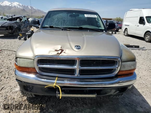 ✅ 2003 Dodge Dakota SLT • VIN: 1D7HG48N23S149028 • Lot: 53540335. Wystawiony na Copart z przebiegiem 201 059 mil. Bezpłatny archiwum sprzedaży aukcyjnych z USA i szczegółowy raport historii pojazdu na DreamBid. Zdjęcie 5.