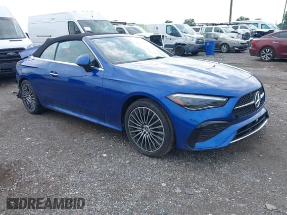 ✅ 2025 Mercedes-Benz CLE 300 • VIN: W1KMK4HBXSF052525 • Lot: 42610914. Listed on IAAI with 1,738 mi. Free auction sales archive from the USA and detailed vehicle history report at DreamBid. Image 1.