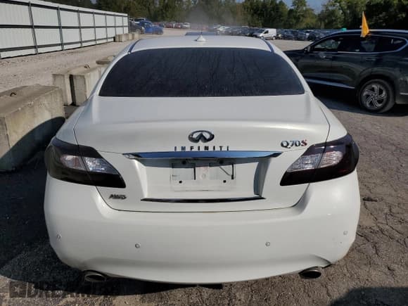 ✅ 2014 Infiniti Q70 • VIN: JN1BY1AR3EM320565 • Лот: 71958514. Опубликован ранее на Copart с пробегом Не указан. Бесплатный доступ к архиву аукционных продаж из США и подробный отчёт об истории автомобиля на DreamBid. Изображение 6.