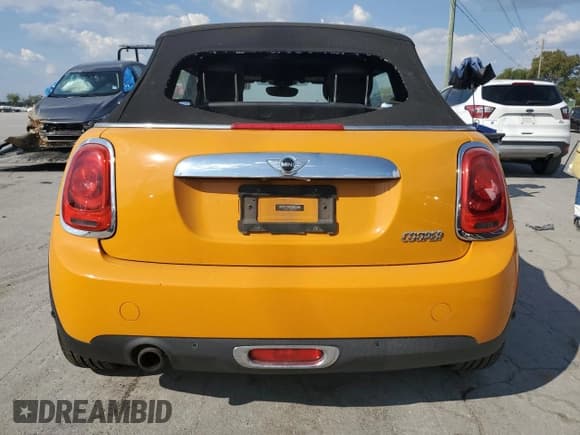 ✅ 2018 MINI Convertible Cooper • VIN: WMWWG5C58J3C68756 • Lot: 80652075. Wystawiony na Copart z przebiegiem 163 042 mil. Bezpłatny archiwum sprzedaży aukcyjnych z USA i szczegółowy raport historii pojazdu na DreamBid. Zdjęcie 6.