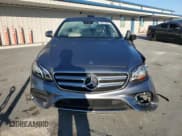 ✅ 2018 Mercedes-Benz E 300 • VIN: WDDZF4JB1JA308289 • Лот: 90911905. Опубликован ранее на Copart с пробегом 58 371 миль. Бесплатный доступ к архиву аукционных продаж из США и подробный отчёт об истории автомобиля на DreamBid. Изображение 5.