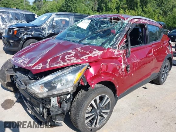 ✅ 2019 Nissan Kicks S • VIN: 3N1CP5CU4KL551805 • Lot: 42787767. Wystawiony na IAAI z przebiegiem 101 283 mil. Bezpłatny archiwum sprzedaży aukcyjnych z USA i szczegółowy raport historii pojazdu na DreamBid. Zdjęcie 6.