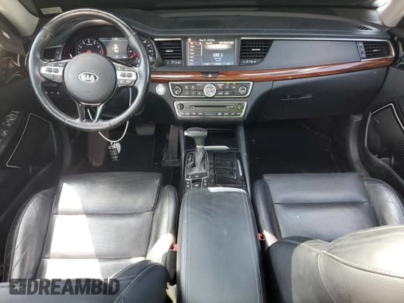 ✅ 2018 Kia Cadenza Technology • VIN: KNALC4J18J5101128 • Lot: 68822175. Wystawiony na Copart z przebiegiem 88 827 mil. Bezpłatny archiwum sprzedaży aukcyjnych z USA i szczegółowy raport historii pojazdu na DreamBid. Zdjęcie 8.