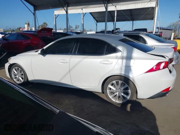 ✅ 2014 Lexus IS 250 • VIN: JTHBF1D24E5022147 • Lot: 42239619. Listed on IAAI with 143,448 mi. Free auction sales archive from the USA and detailed vehicle history report at DreamBid. Image 14.