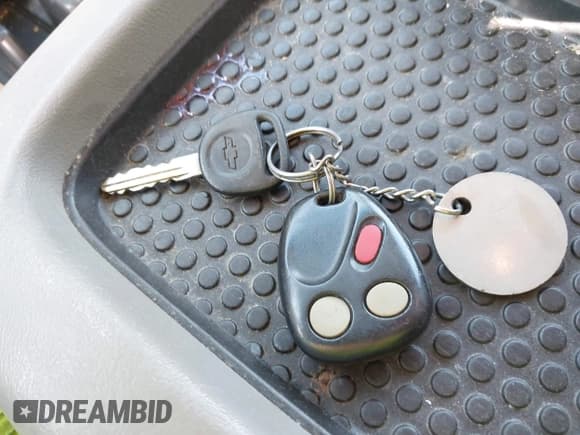 ✅ 2003 Chevrolet Suburban LT • VIN: 1GNFK16Z83J207998 • Лот: 42467155. Опубликован ранее на IAAI с пробегом 179 168 миль. Бесплатный доступ к архиву аукционных продаж из США и подробный отчёт об истории автомобиля на DreamBid. Изображение 11.