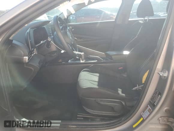 2021 Hyundai Elantra SEL z VIN KMHLM4AG7MU095428, wystawiony jako Copart lot #80033035 z przebiegiem 35 117 mil mil oraz Szkoda całkowita • Salvage title. Historia ofert i sprzedaży dostępna na DreamBid. Obrazek 7.