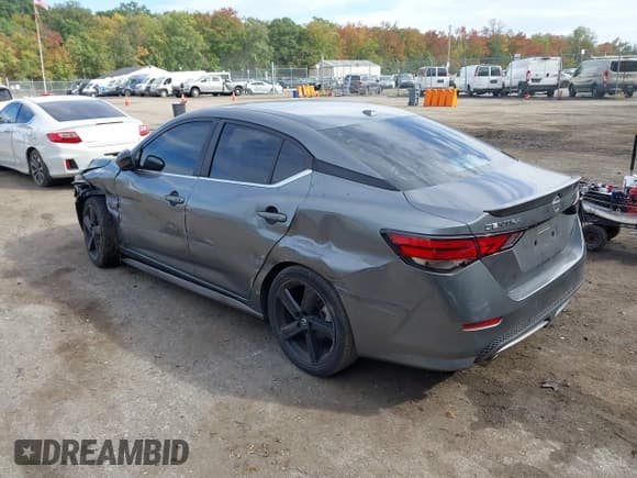 ✅ 2021 Nissan Sentra SR • VIN: 3N1AB8DV9MY320077 • Lot: 43464603. Listed on IAAI with 43,176 mi. Free auction sales archive from the USA and detailed vehicle history report at DreamBid. Image 3.