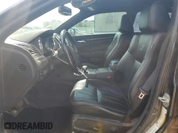 ✅ 2013 Chrysler 300 S • VIN: 2C3CCAGG6DH699556 • Lot: 68683735. Listed on Copart with 200,635 mi. Free auction sales archive from the USA and detailed vehicle history report at DreamBid. Image 7.