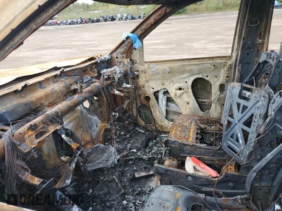 ✅ 2022 Chevrolet Silverado 2500HD • VIN: 1GC2YPEYXNF301095 • Lot: 84425725. Wystawiony na Copart z przebiegiem Nie podano. Bezpłatny archiwum sprzedaży aukcyjnych z USA i szczegółowy raport historii pojazdu na DreamBid. Zdjęcie 7.