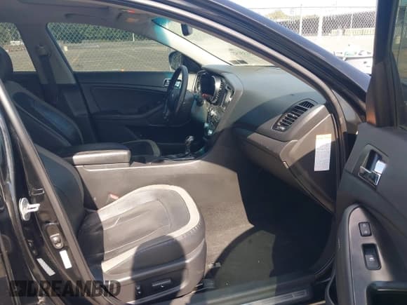 ✅ 2012 Kia Optima Hybrid • VIN: KNAGM4AD2C5024980 • Lot: 43133132. Wystawiony na IAAI z przebiegiem 221 046 mil. Bezpłatny archiwum sprzedaży aukcyjnych z USA i szczegółowy raport historii pojazdu na DreamBid. Zdjęcie 5.