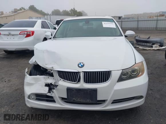 ✅ 2006 BMW 3 Series 330i • VIN: WBAVB33546KS37853 • Лот: 43519154. Опубликован ранее на IAAI с пробегом 130 142 миль. Бесплатный доступ к архиву аукционных продаж из США и подробный отчёт об истории автомобиля на DreamBid. Изображение 12.