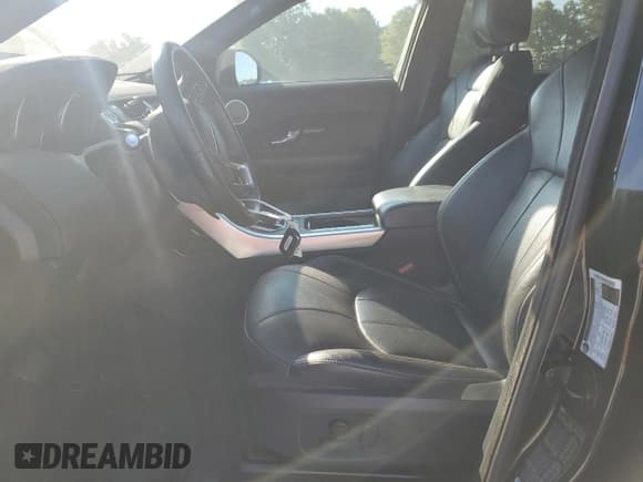 ✅ 2018 Land Rover Range Rover Evoque HSE • VIN: SALVR2RX0JH322415 • Lot: 81663585. Listed on Copart with 33,141 mi. Free auction sales archive from the USA and detailed vehicle history report at DreamBid. Image 7.