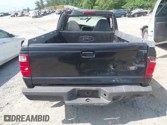 ✅ 2001 Ford Ranger XL • VIN: 1FTYR10U41TA81585 • Lot: 42346400. Wystawiony na IAAI z przebiegiem 229 054 mil. Bezpłatny archiwum sprzedaży aukcyjnych z USA i szczegółowy raport historii pojazdu na DreamBid. Zdjęcie 16.