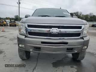 2013 Chevrolet Silverado 1500 LT z VIN 3GCPKSE79DG341506, wystawiony jako Copart lot #82595705 z przebiegiem 172 983 mil mil oraz Szkoda całkowita • Salvage title. Historia ofert i sprzedaży dostępna na DreamBid. Obrazek 5.