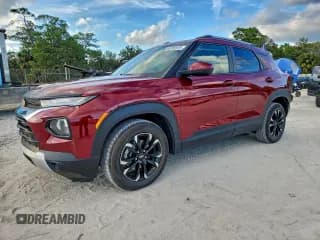 ✅ 2022 Chevrolet TrailBlazer LT • VIN: KL79MPSL0NB068853 • Лот: 96786975. Опубликован ранее на Copart с пробегом 55 193 миль. Бесплатный доступ к архиву аукционных продаж из США и подробный отчёт об истории автомобиля на DreamBid. Изображение 1.