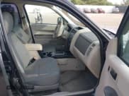 ✅ 2010 Ford Escape XLS • VIN: 1FMCU9C74AKC59106 • Лот: 43625563. Опубликован ранее на IAAI с пробегом Не указан. Бесплатный доступ к архиву аукционных продаж из США и подробный отчёт об истории автомобиля на DreamBid. Изображение 5.