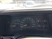 ✅ 1998 Chevrolet Silverado 1500 • VIN: 2GCEK19R6W1195946 • Lot: 43425299. Wystawiony na IAAI z przebiegiem 203 057 mil. Bezpłatny archiwum sprzedaży aukcyjnych z USA i szczegółowy raport historii pojazdu na DreamBid. Zdjęcie 7.