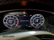 ✅ 2018 Volkswagen Tiguan SEL Premium • VIN: 3VV5B7AX5JM092453 • Лот: 93933515. Опубликован ранее на Copart с пробегом 86 177 миль. Бесплатный доступ к архиву аукционных продаж из США и подробный отчёт об истории автомобиля на DreamBid. Изображение 9.