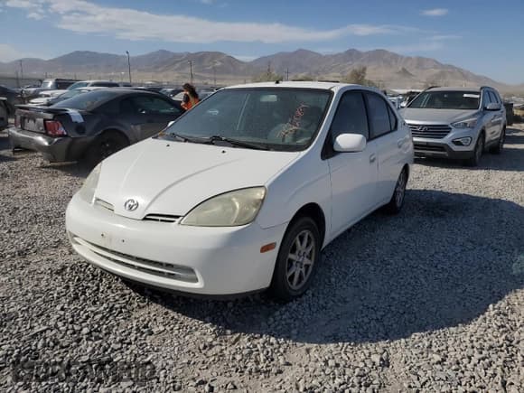 ✅ 2001 Toyota Prius • VIN: JT2BK12U910006141 • Лот: 76720834. Опубликован ранее на Copart с пробегом Не указан. Бесплатный доступ к архиву аукционных продаж из США и подробный отчёт об истории автомобиля на DreamBid. Изображение 2.