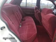 ✅ 1992 Mercury Grand Marquis GS • VIN: 2MECM74W2NX727883 • Lot: 82636234. Wystawiony na Copart z przebiegiem 56 804 mil. Bezpłatny archiwum sprzedaży aukcyjnych z USA i szczegółowy raport historii pojazdu na DreamBid. Zdjęcie 10.