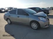 ✅ 2013 Nissan Versa S Plus • VIN: 3N1CN7AP8DL869797 • Лот: 63822465. Опубликован ранее на Copart с пробегом 76 305 миль. Бесплатный доступ к архиву аукционных продаж из США и подробный отчёт об истории автомобиля на DreamBid. Изображение 4.