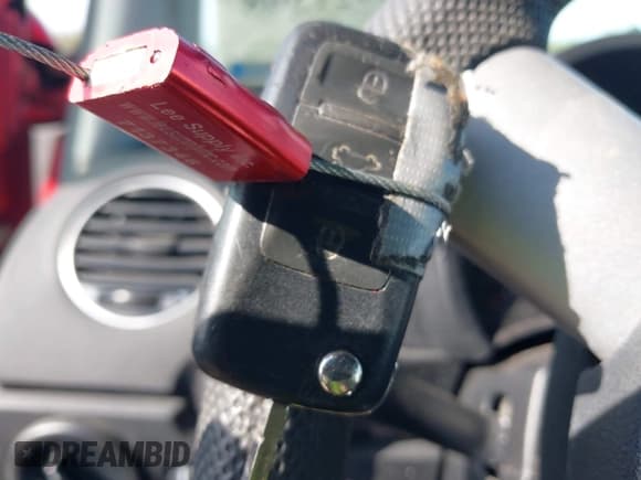 ✅ 2007 Volkswagen Beetle • VIN: 3VWPF31Y37M418897 • Lot: 41921308. Wystawiony na IAAI z przebiegiem 102 432 mil. Bezpłatny archiwum sprzedaży aukcyjnych z USA i szczegółowy raport historii pojazdu na DreamBid. Zdjęcie 11.