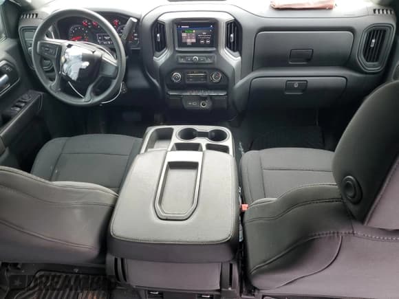 ✅ 2021 Chevrolet Silverado 1500 Custom • VIN: 1GCPWBEH4MZ173660 • Lot: 70169084. Wystawiony na Copart z przebiegiem 30 343 mil. Bezpłatny archiwum sprzedaży aukcyjnych z USA i szczegółowy raport historii pojazdu na DreamBid. Zdjęcie 8.