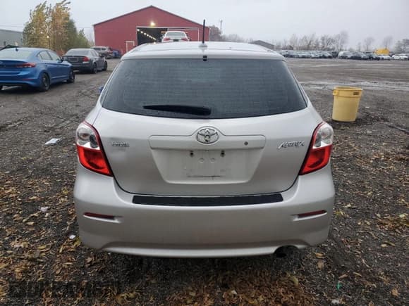 ✅ 2010 Toyota Matrix • VIN: 2T1KU4EE8AC426342 • Lot: 91665075. Wystawiony na Copart z przebiegiem Nie podano. Bezpłatny archiwum sprzedaży aukcyjnych z USA i szczegółowy raport historii pojazdu na DreamBid. Zdjęcie 6.