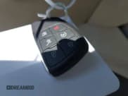 ✅ 2022 GMC Yukon XL Denali • VIN: 1GKS2JKL2NR241713 • Лот: 43189943. Опубликован ранее на IAAI с пробегом 34 033 миль. Бесплатный доступ к архиву аукционных продаж из США и подробный отчёт об истории автомобиля на DreamBid. Изображение 11.