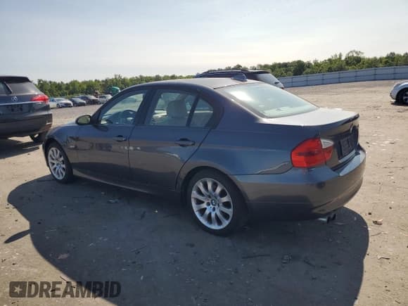 ✅ 2007 BMW 3 Series 328xi • VIN: WBAVC93537K030372 • Лот: 59090425. Опубликован ранее на Copart с пробегом 191 023 миль. Бесплатный доступ к архиву аукционных продаж из США и подробный отчёт об истории автомобиля на DreamBid. Изображение 2.