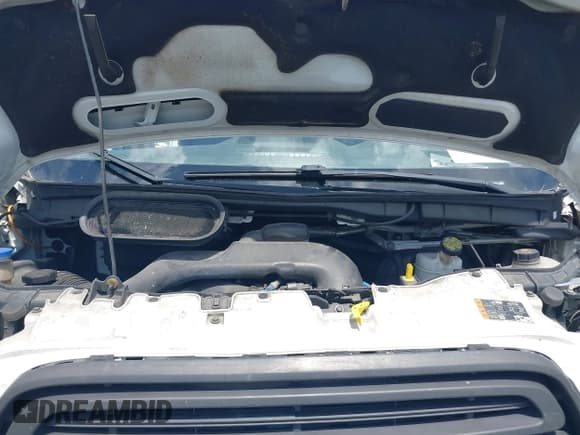 ✅ 2017 Ford Transit • VIN: 1FTYE1YM8HKB45935 • Lot: 42177029. Wystawiony na IAAI z przebiegiem 134 789 mil. Bezpłatny archiwum sprzedaży aukcyjnych z USA i szczegółowy raport historii pojazdu na DreamBid. Zdjęcie 10.