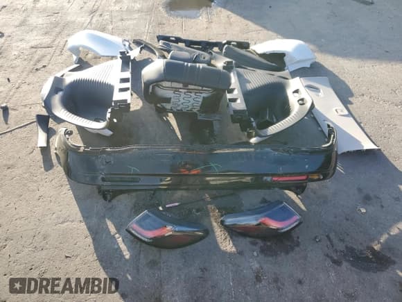 ✅ 2024 Honda HR-V EX-L • VIN: 3CZRZ1H79RM725007 • Lot: 92094895. Wystawiony na Copart z przebiegiem 25 493 mil. Bezpłatny archiwum sprzedaży aukcyjnych z USA i szczegółowy raport historii pojazdu na DreamBid. Zdjęcie 13.