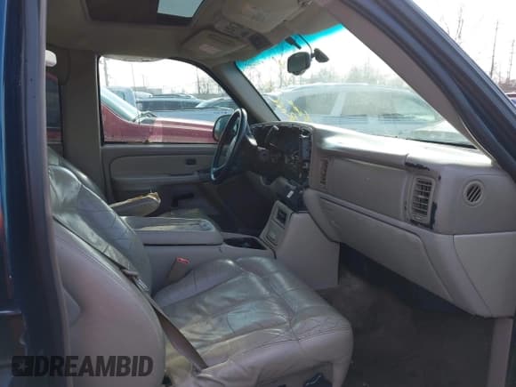 ✅ 2002 Chevrolet Suburban LS • VIN: 3GNFK16Z02G314060 • Лот: 41375407. Опубликован ранее на IAAI с пробегом Не указан. Бесплатный доступ к архиву аукционных продаж из США и подробный отчёт об истории автомобиля на DreamBid. Изображение 5.