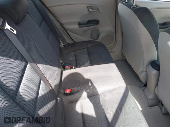 ✅ 2011 Honda Insight LX • VIN: JHMZE2H55BS009142 • Лот: 42146813. Опубликован ранее на IAAI с пробегом 231 260 миль. Бесплатный доступ к архиву аукционных продаж из США и подробный отчёт об истории автомобиля на DreamBid. Изображение 8.