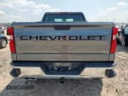 ✅ 2021 Chevrolet Silverado 1500 LTZ • VIN: 3GCUYGETXMG279979 • Lot: 70280345. Wystawiony na Copart z przebiegiem 101 200 mil. Bezpłatny archiwum sprzedaży aukcyjnych z USA i szczegółowy raport historii pojazdu na DreamBid. Zdjęcie 6.