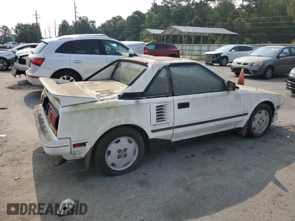 ✅ 1988 Toyota MR2 • VIN: JT2AW15C7J0139919 • Лот: 59223115. Опубликован ранее на Copart с пробегом 146 918 миль. Бесплатный доступ к архиву аукционных продаж из США и подробный отчёт об истории автомобиля на DreamBid. Изображение 3.