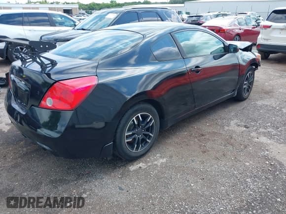 ✅ 2010 Nissan Altima S • VIN: 1N4AL2EP3AC127702 • Lot: 42344967. Wystawiony na IAAI z przebiegiem 141 428 mil. Bezpłatny archiwum sprzedaży aukcyjnych z USA i szczegółowy raport historii pojazdu na DreamBid. Zdjęcie 4.